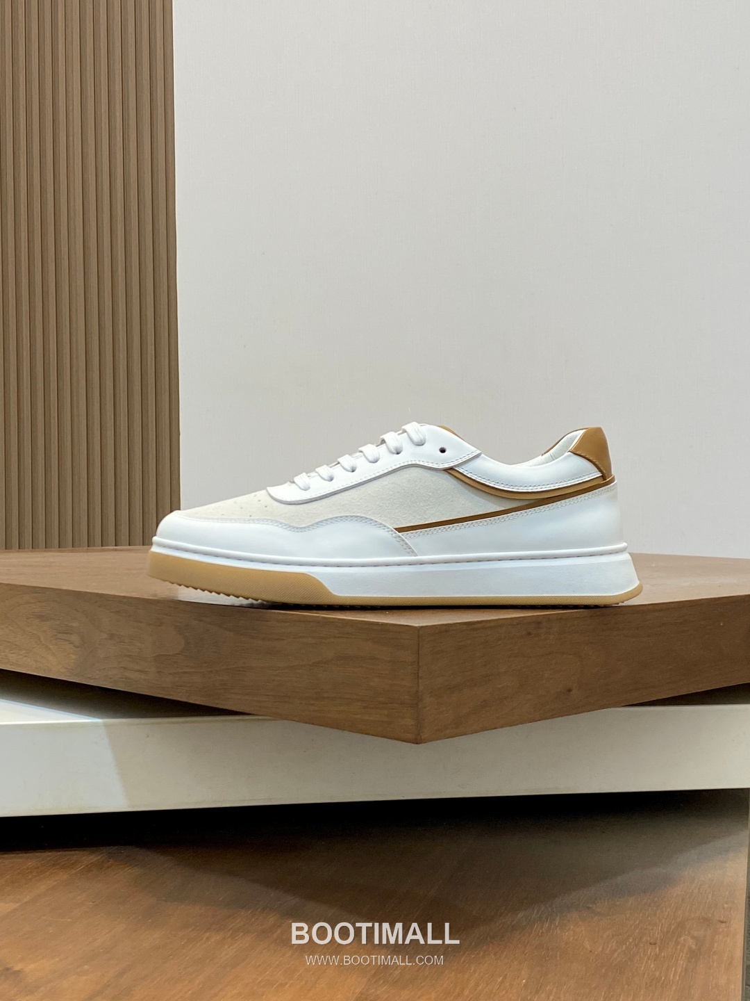 ## 신발 제품 스펙 분석

Brunello Cucinelli Cashmere Suede Sneakers 브루넬로 쿠치넬리 캐시미어 스웨이드 스니커즈 2