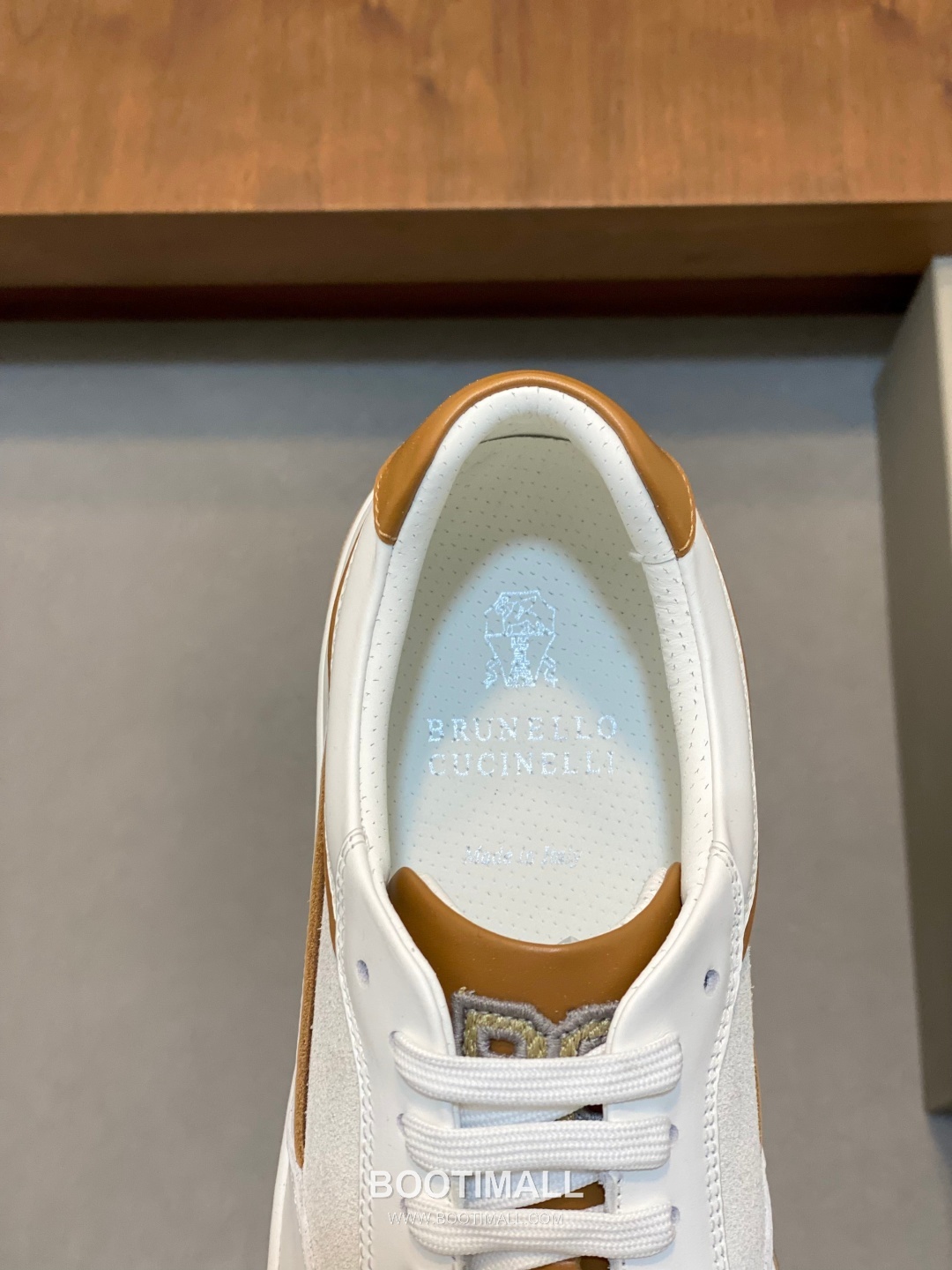 ## 신발 제품 스펙 분석

Brunello Cucinelli Cashmere Suede Sneakers 브루넬로 쿠치넬리 캐시미어 스웨이드 스니커즈 7