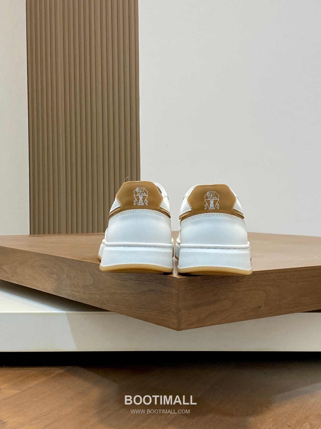 ## 신발 제품 스펙 분석

Brunello Cucinelli Cashmere Suede Sneakers 브루넬로 쿠치넬리 캐시미어 스웨이드 스니커즈 8