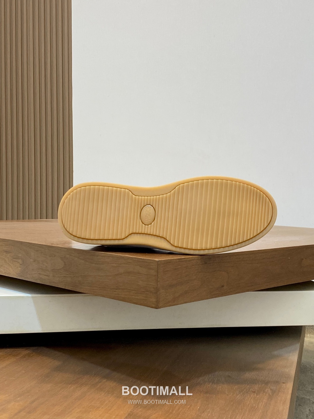 ## 신발 제품 스펙 분석

Brunello Cucinelli Cashmere Suede Sneakers 브루넬로 쿠치넬리 캐시미어 스웨이드 스니커즈 9