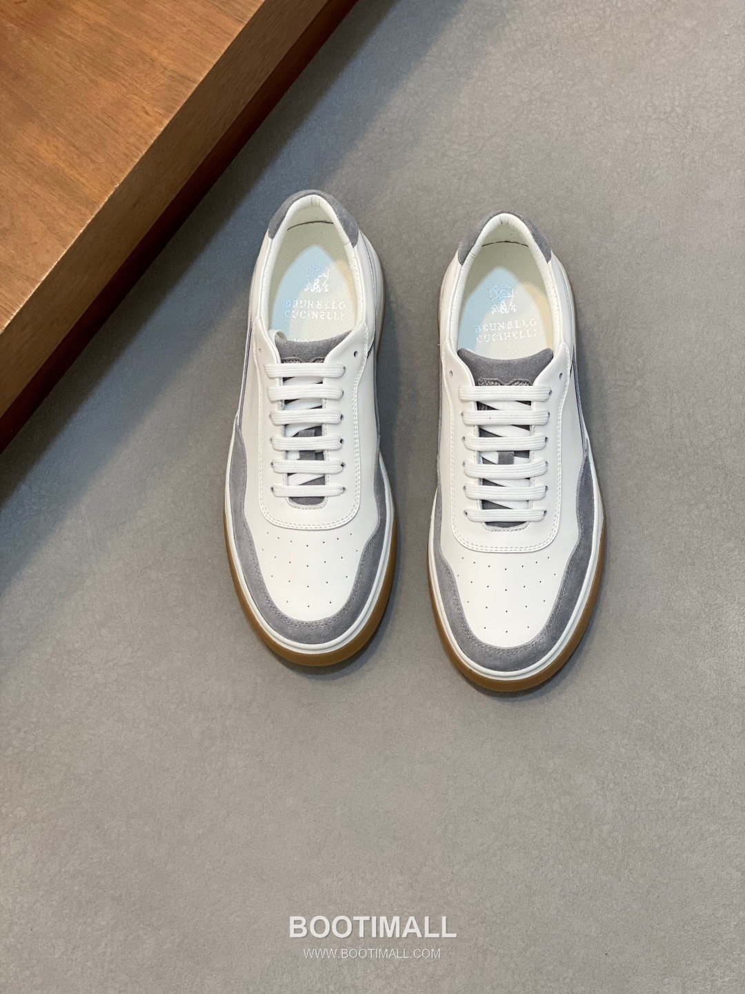 ## 신발 제품 스펙 분석

Brunello Cucinelli Cashmere Suede Sneakers 브루넬로 쿠치넬리 캐시미어 스웨이드 스니커즈 1