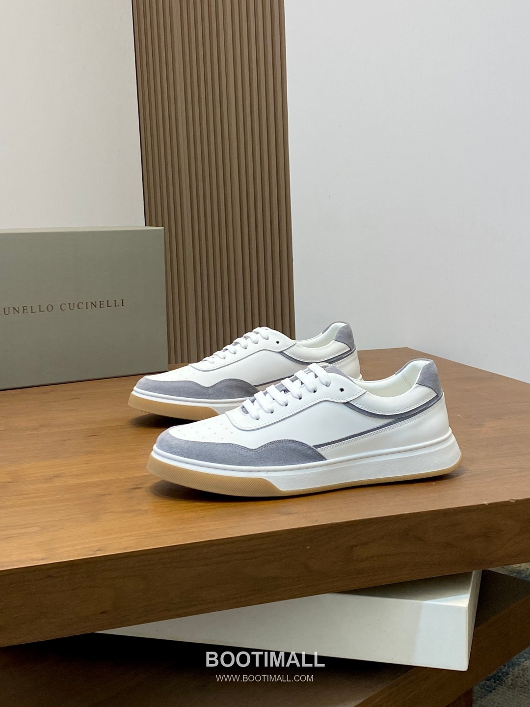 ## 신발 제품 스펙 분석

Brunello Cucinelli Cashmere Suede Sneakers 브루넬로 쿠치넬리 캐시미어 스웨이드 스니커즈 3