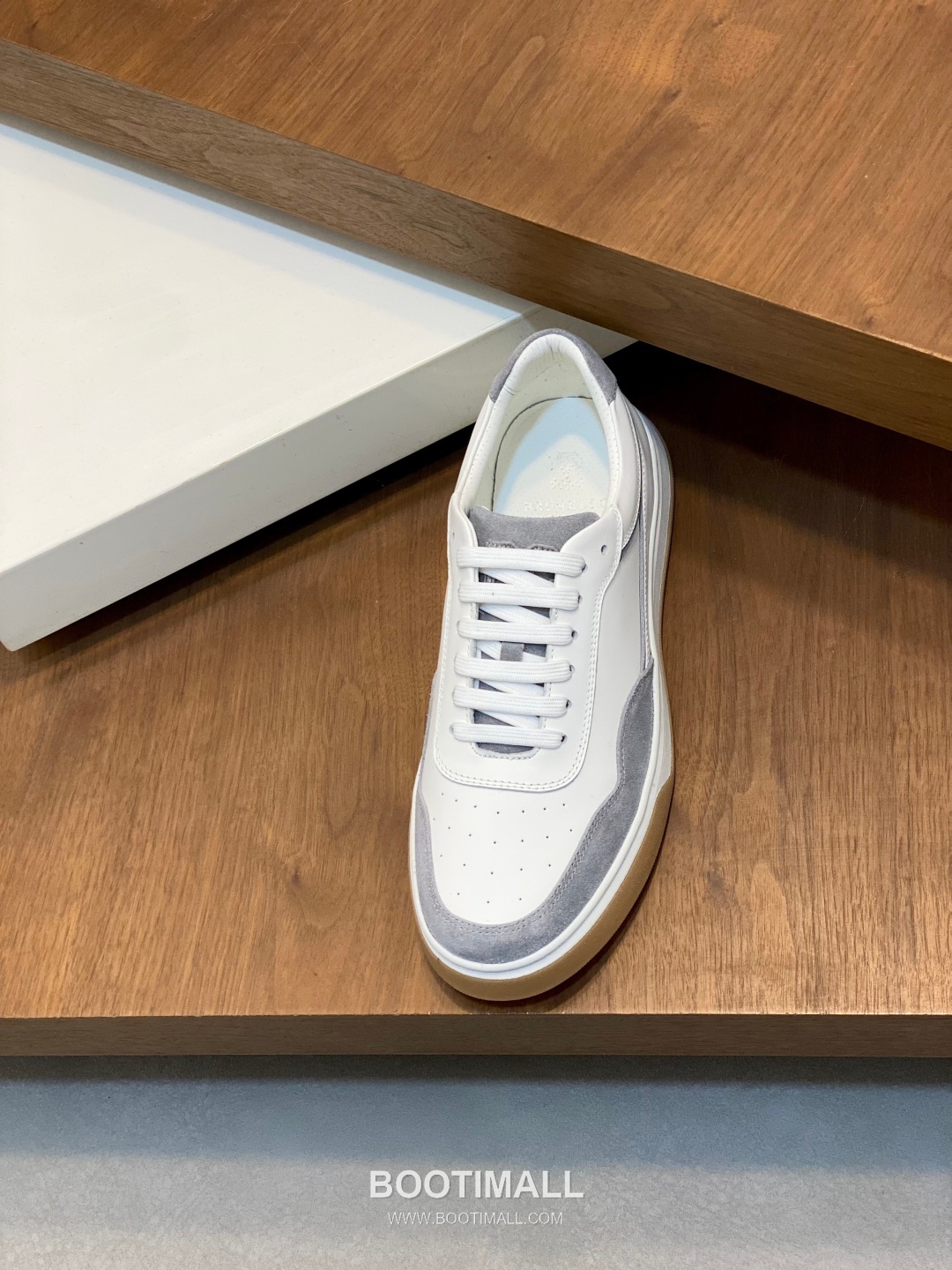 ## 신발 제품 스펙 분석

Brunello Cucinelli Cashmere Suede Sneakers 브루넬로 쿠치넬리 캐시미어 스웨이드 스니커즈 6