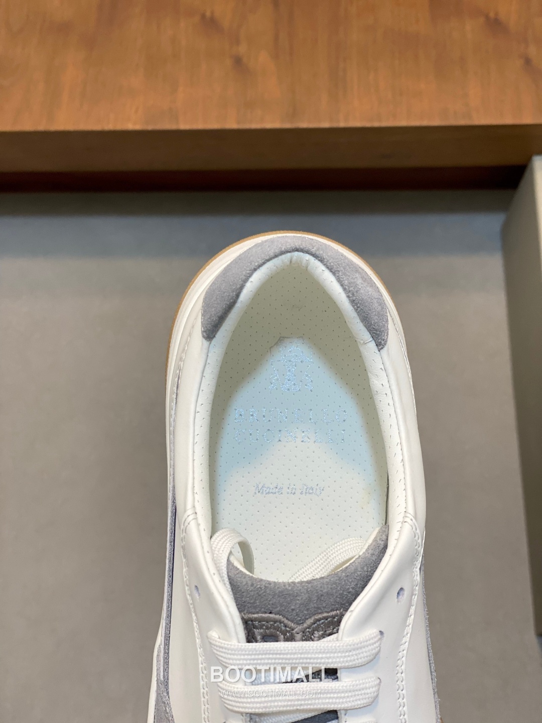 ## 신발 제품 스펙 분석

Brunello Cucinelli Cashmere Suede Sneakers 브루넬로 쿠치넬리 캐시미어 스웨이드 스니커즈 7
