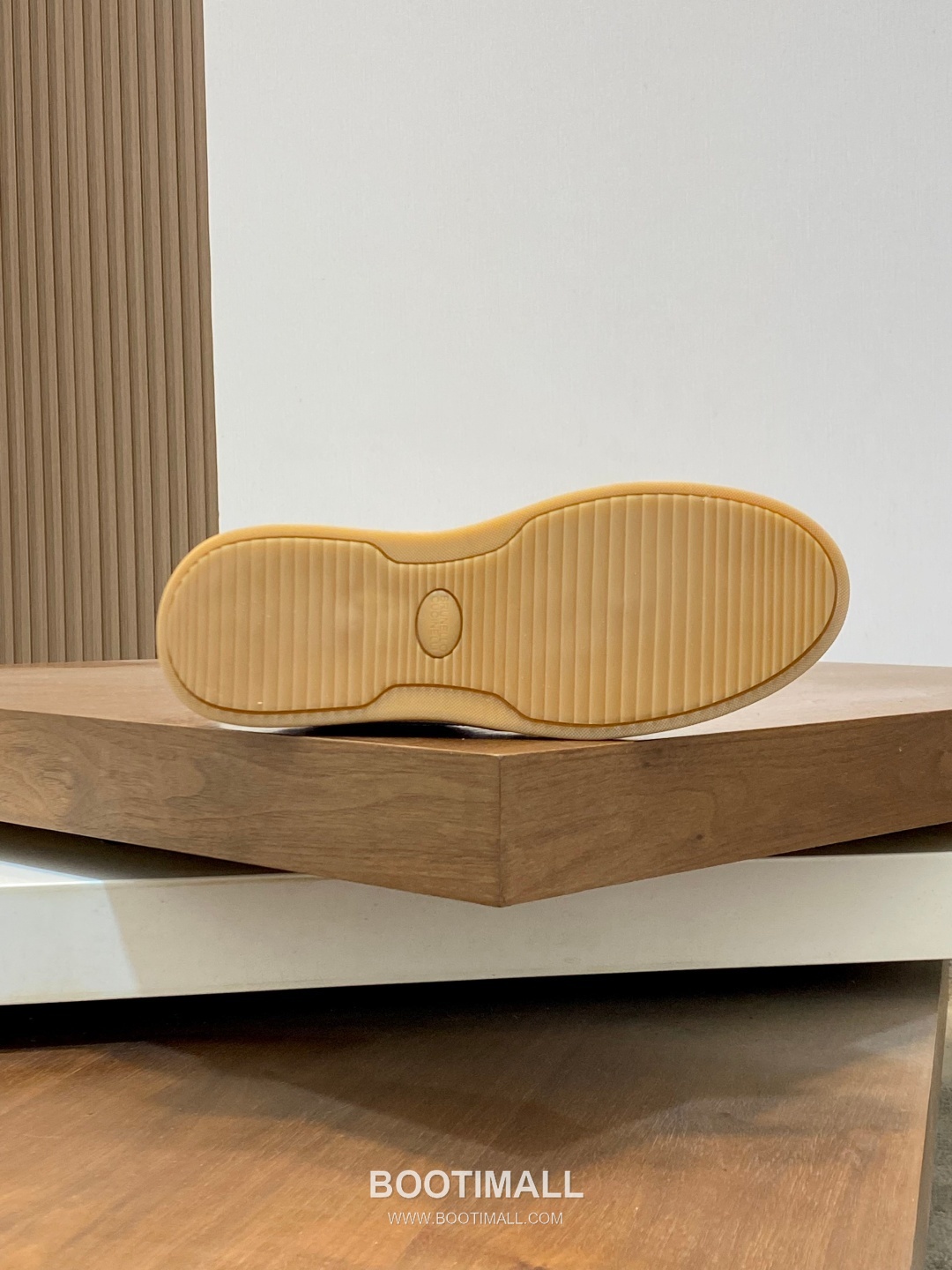## 신발 제품 스펙 분석

Brunello Cucinelli Cashmere Suede Sneakers 브루넬로 쿠치넬리 캐시미어 스웨이드 스니커즈 9