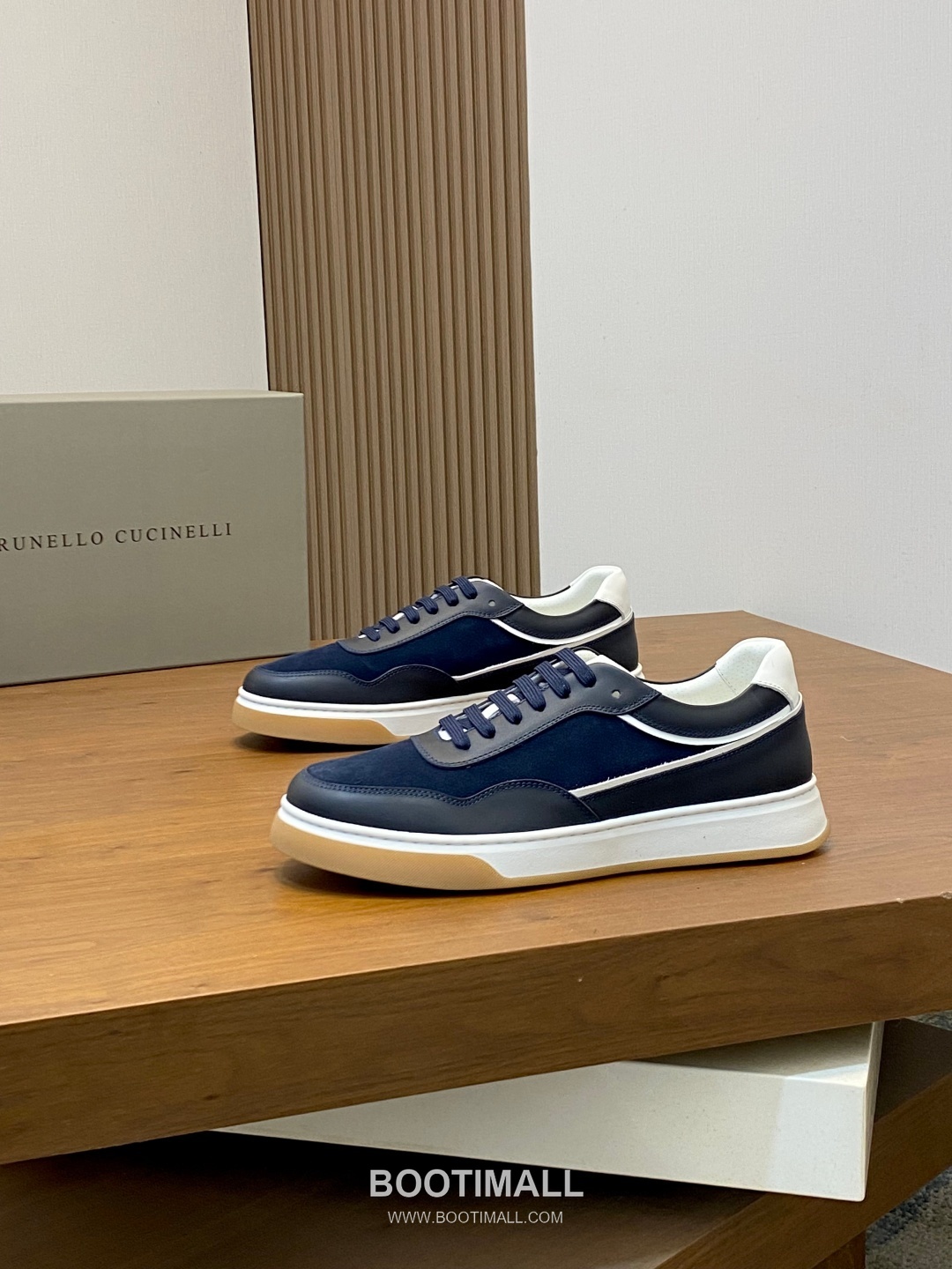 ## 신발 제품 스펙 분석

Brunello Cucinelli Cashmere Suede Sneakers 브루넬로 쿠치넬리 캐시미어 스웨이드 스니커즈 3