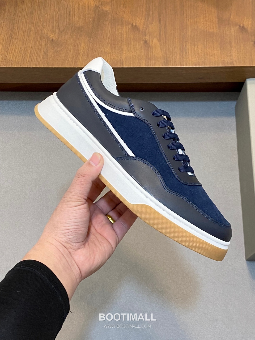 ## 신발 제품 스펙 분석

Brunello Cucinelli Cashmere Suede Sneakers 브루넬로 쿠치넬리 캐시미어 스웨이드 스니커즈 4
