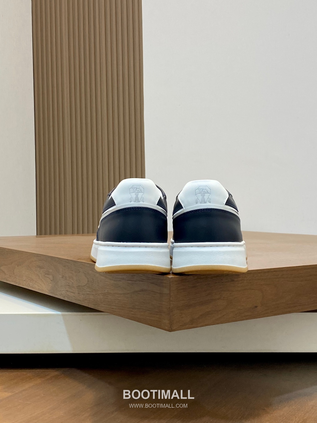 ## 신발 제품 스펙 분석

Brunello Cucinelli Cashmere Suede Sneakers 브루넬로 쿠치넬리 캐시미어 스웨이드 스니커즈 8