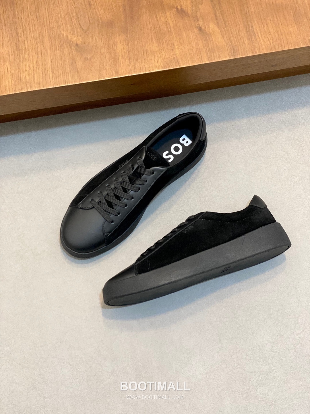 ## 신발 제품 스펙 분석

BOSS Leather Slip-On Sneakers 보스 레더 슬립온 스니커즈 5