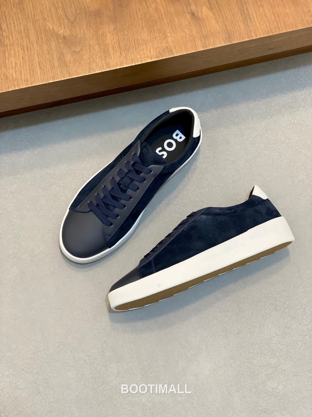 ## 신발 제품 스펙 분석

BOSS Leather Slip-On Sneakers 보스 레더 슬립온 스니커즈 5