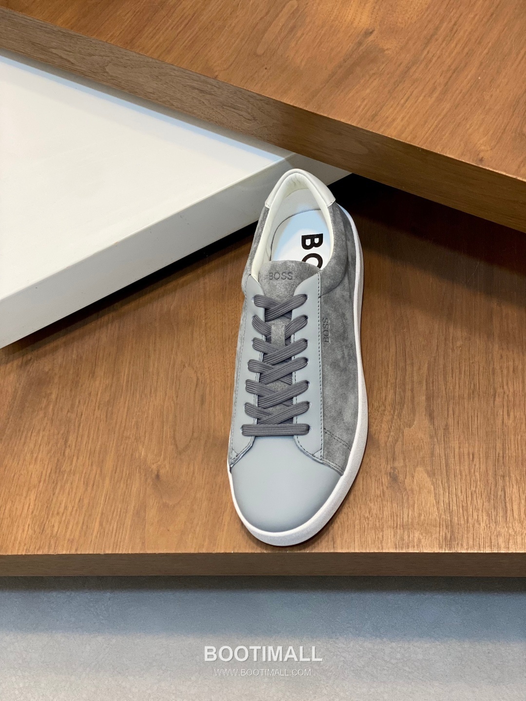## 신발 제품 스펙 분석

BOSS Leather Slip-On Sneakers 보스 레더 슬립온 스니커즈 6