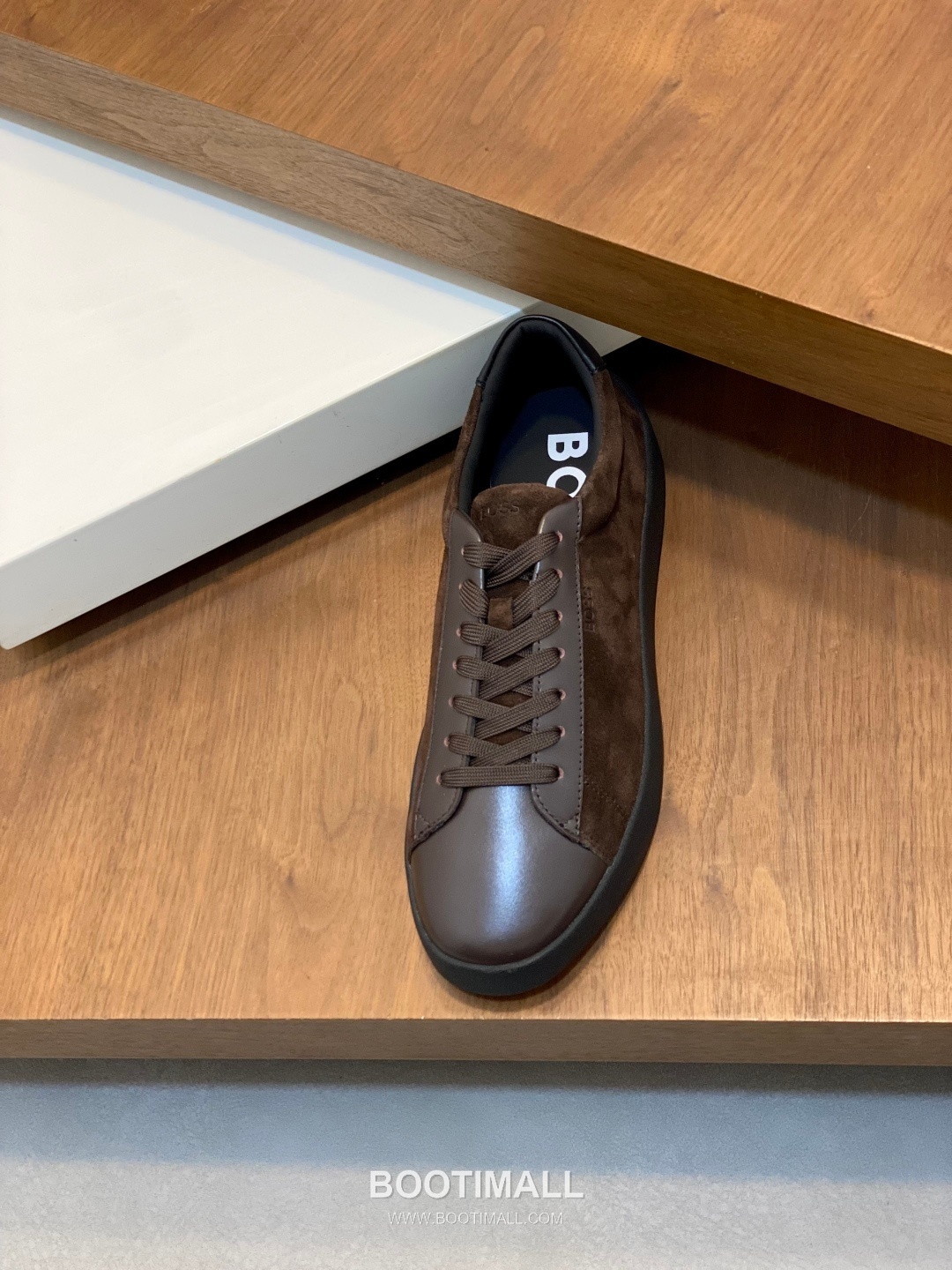 ## 신발 제품 스펙 분석

BOSS Leather Slip-On Sneakers 보스 레더 슬립온 스니커즈 6