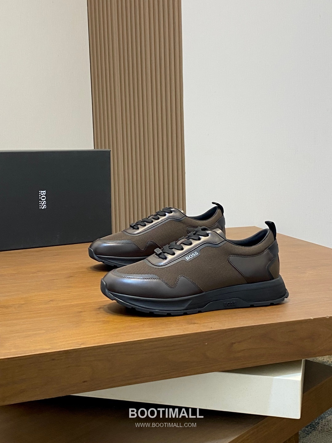 ## 신발 제품 스펙 분석

BOSS Suede Mesh Low Top Sneakers 보스 스웨이드 메쉬 로우탑 스니커즈 3