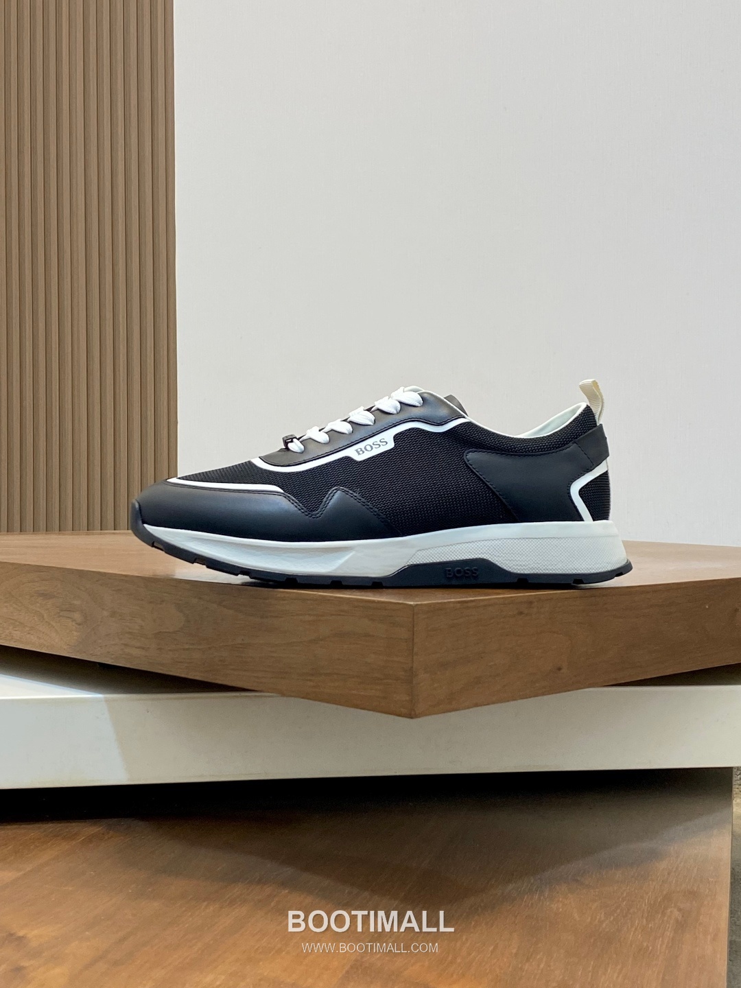 ## 신발 제품 스펙 분석

BOSS Suede Mesh Low Top Sneakers 보스 스웨이드 메쉬 로우탑 스니커즈 2