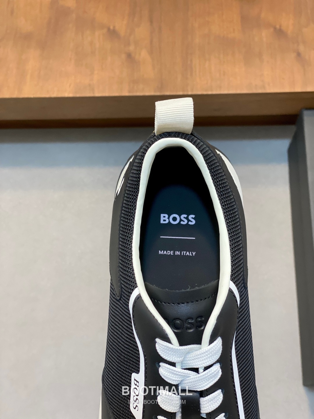 ## 신발 제품 스펙 분석

BOSS Suede Mesh Low Top Sneakers 보스 스웨이드 메쉬 로우탑 스니커즈 7