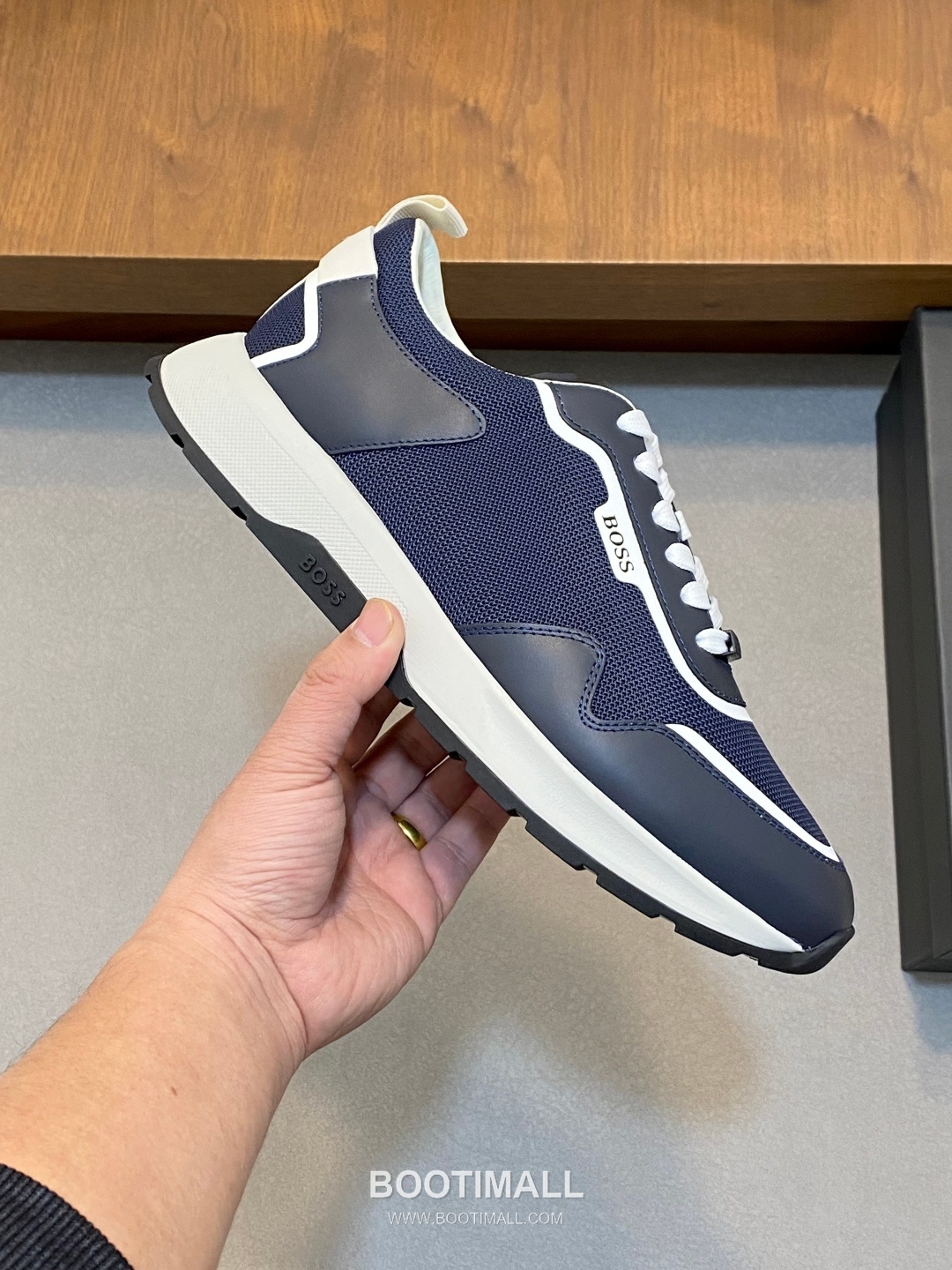 ## 신발 제품 스펙 분석

BOSS Suede Mesh Low Top Sneakers 보스 스웨이드 메쉬 로우탑 스니커즈 4