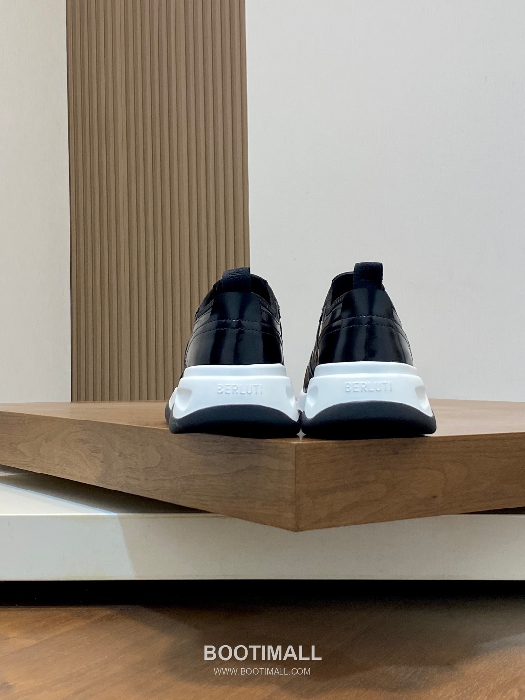 ## 신발 제품 스펙 분석

Berluti Mid Top Patina Leather Sneakers 벨루티 미드탑 파티나 레더 스니커즈 8