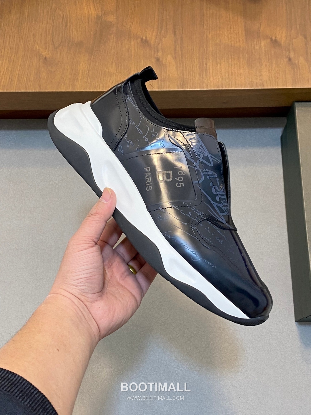 ## 신발 제품 스펙 분석

Berluti Mid Top Patina Leather Sneakers 벨루티 미드탑 파티나 레더 스니커즈 4