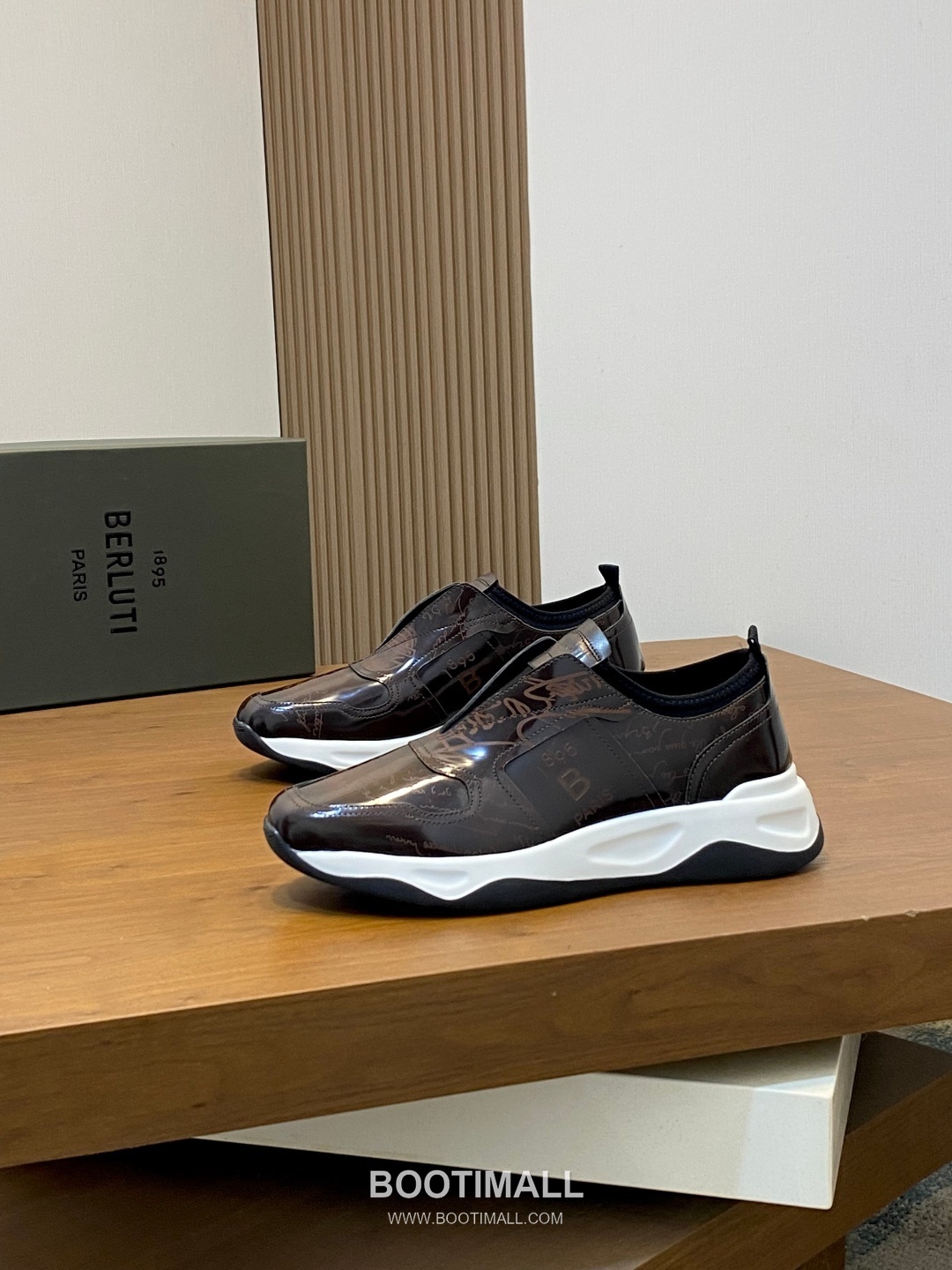 ## 신발 제품 스펙 분석

Berluti Mid Top Patina Leather Sneakers 벨루티 미드탑 파티나 레더 스니커즈 3