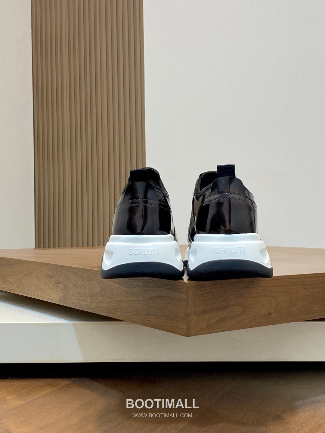 ## 신발 제품 스펙 분석

Berluti Mid Top Patina Leather Sneakers 벨루티 미드탑 파티나 레더 스니커즈 8