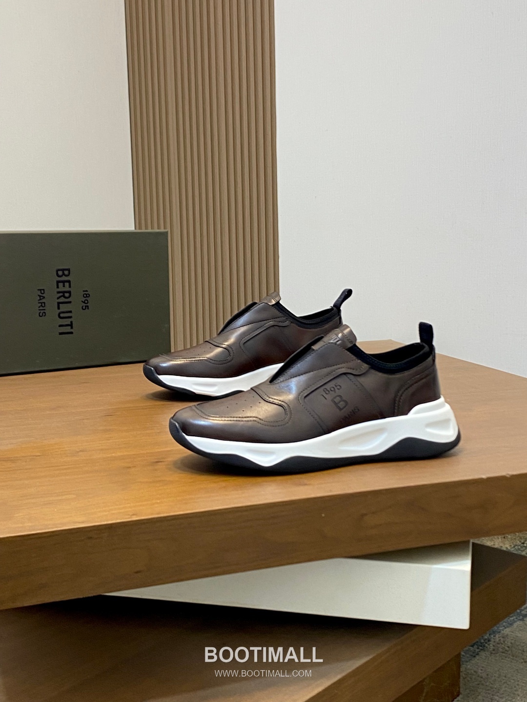 ## 신발 제품 스펙 분석

Berluti Mid Top Patina Leather Sneakers 벨루티 미드탑 파티나 레더 스니커즈 3