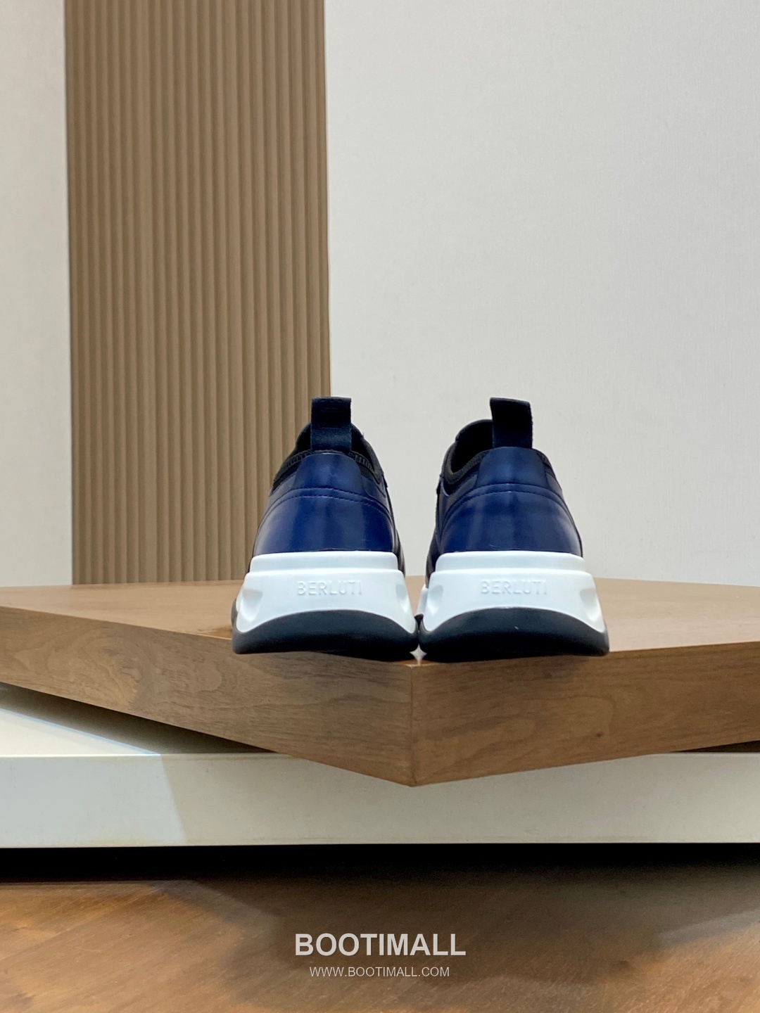 ## 신발 제품 스펙 분석

Berluti Mid Top Patina Leather Sneakers 벨루티 미드탑 파티나 레더 스니커즈 8
