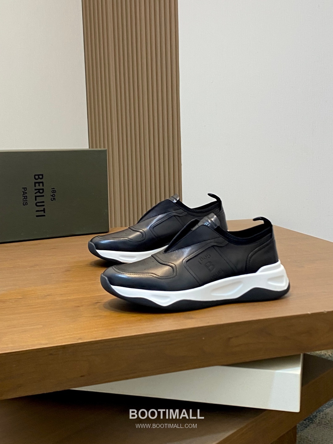 ## 신발 제품 스펙 분석

Berluti Mid Top Patina Leather Sneakers 벨루티 미드탑 파티나 레더 스니커즈 3
