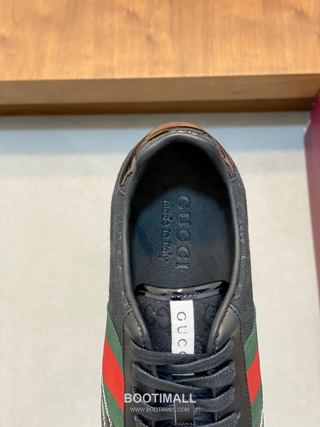 ## 신발 제품 스펙 분석

Gucci GG Canvas Suede Sneakers 구찌 GG 캔버스 스웨이드 스니커즈 645029 7