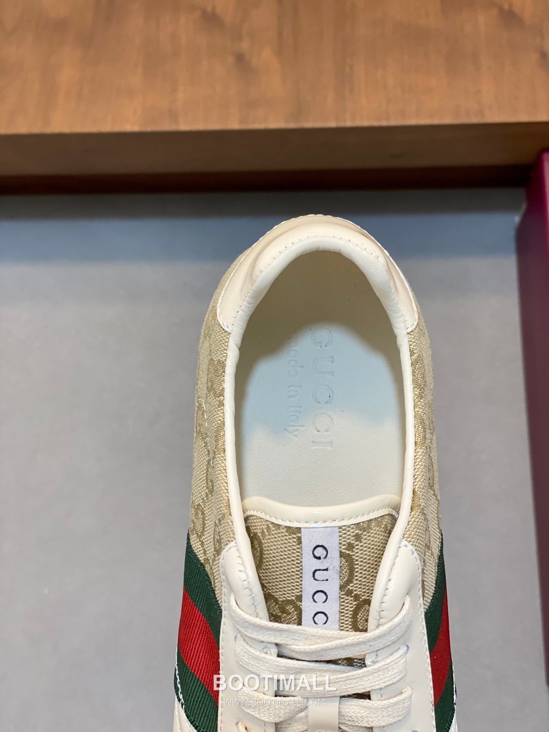 ## 신발 제품 스펙 분석

Gucci GG Canvas Suede Sneakers 구찌 GG 캔버스 스웨이드 스니커즈 645029 7