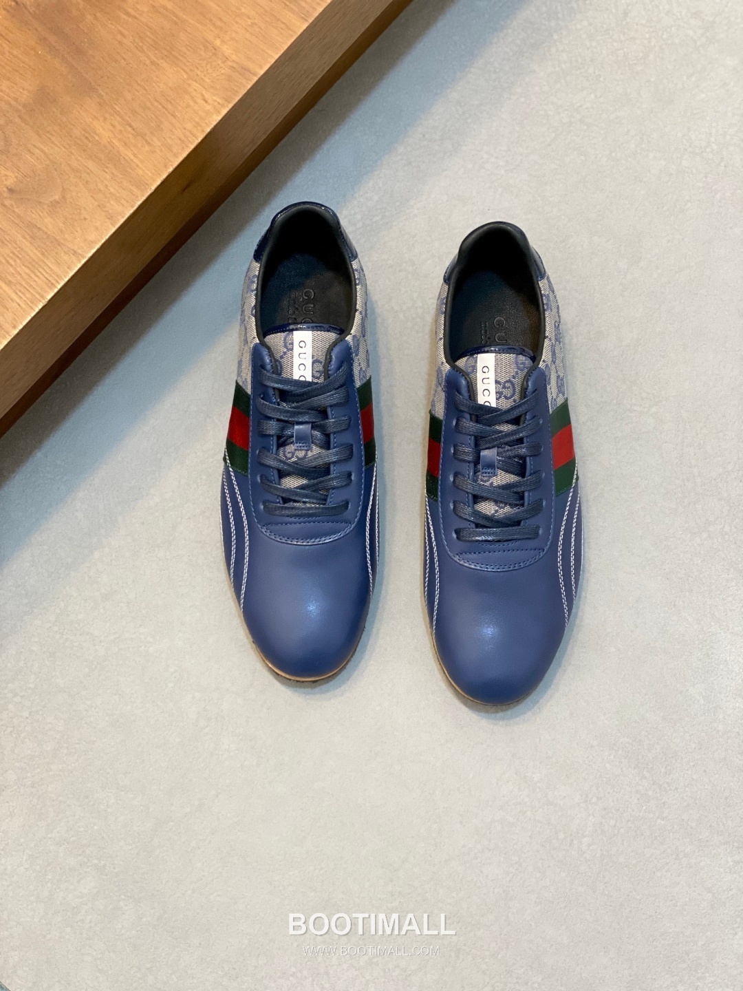 ## 신발 제품 스펙 분석

Gucci GG Canvas Suede Sneakers 구찌 GG 캔버스 스웨이드 스니커즈 645029 1