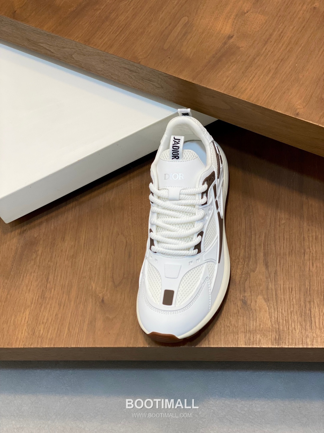 ## 신발 제품 스펙 분석

Dior B22 Mesh Technical Sneakers 디올 B22 메쉬 테크니컬 스니커즈 3SN231ZHM 6