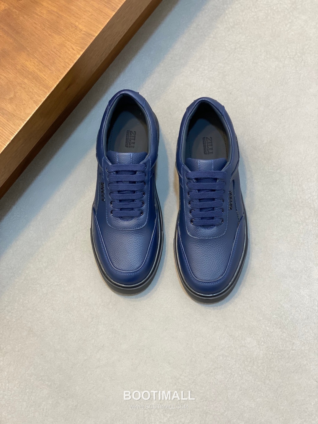 ## 신발 제품 스펙 분석

ZILLI Grained Leather Sneakers 질리 그레인 레더 스니커즈 1
