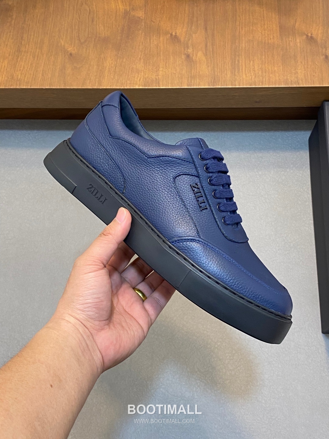 ## 신발 제품 스펙 분석

ZILLI Grained Leather Sneakers 질리 그레인 레더 스니커즈 4