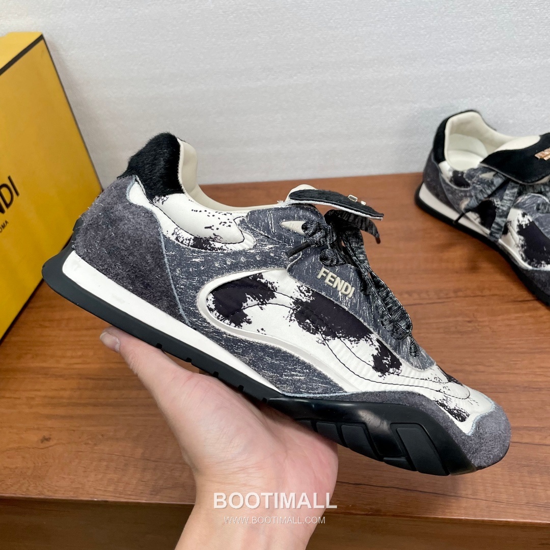 ## 신발 제품 스펙 분석

Fendi Wave Pulse Sneakers 펜디 웨이브 펄스 스니커즈 7E1392 4