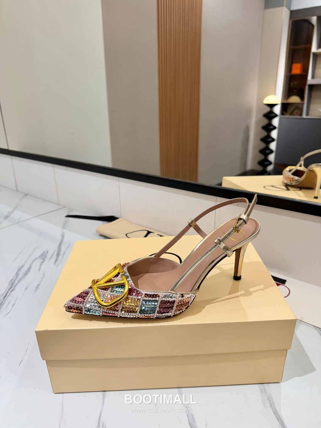 Valentino Garavani VLogo Patent Leather Slingback Pumps 발렌티노 가라바니 V로고 페이턴트 슬링백 펌프스 4