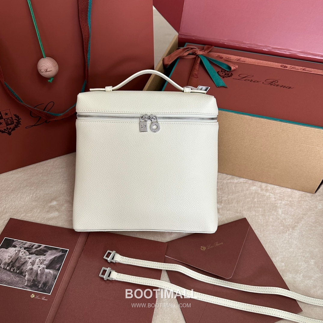 Loro Piana Extra Pocket Backpack FAM6491 로로피아나 엑스트라 포켓 백팩 카프스킨 23.5cm 1