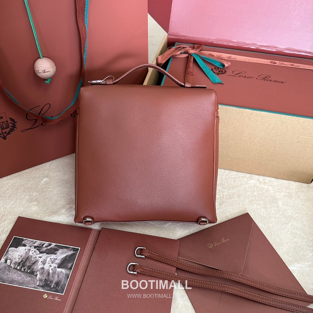 Loro Piana Extra Pocket Backpack FAM6491 로로피아나 엑스트라 포켓 백팩 카프스킨 23.5cm 2