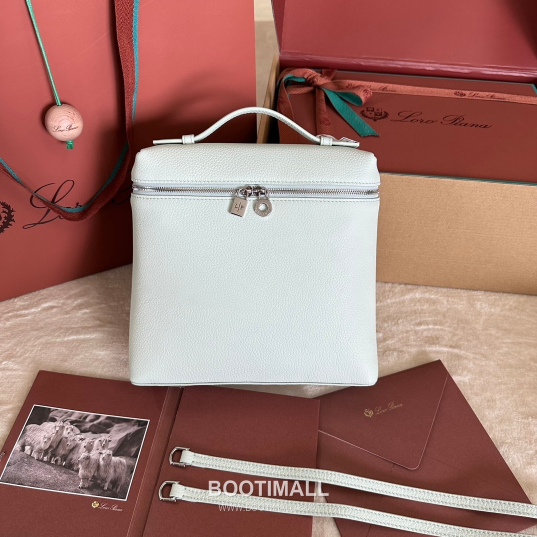 Loro Piana Extra Pocket Backpack FAM6491 로로피아나 엑스트라 포켓 백팩 카프스킨 23.5cm 1