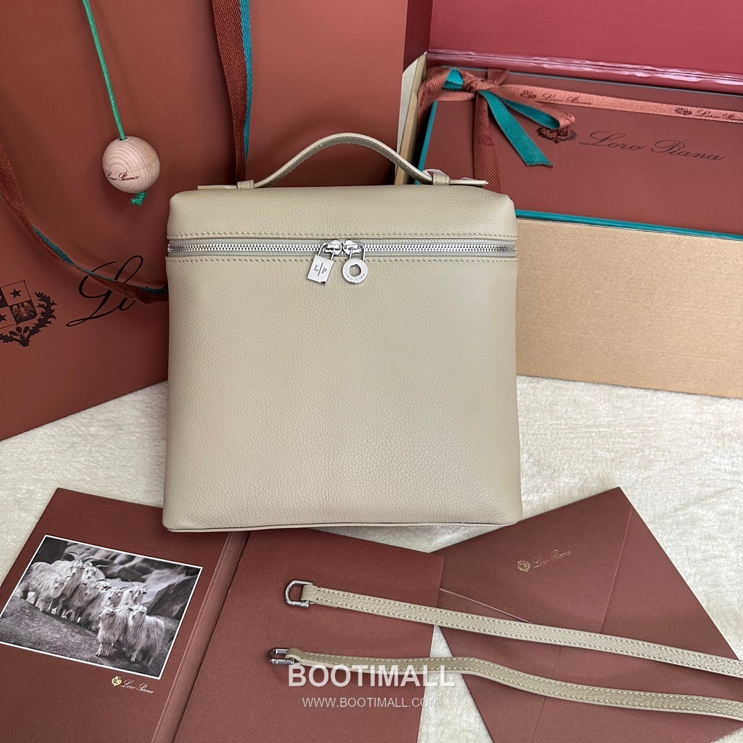 Loro Piana Extra Pocket Backpack FAM6491 로로피아나 엑스트라 포켓 백팩 카프스킨 23.5cm 1