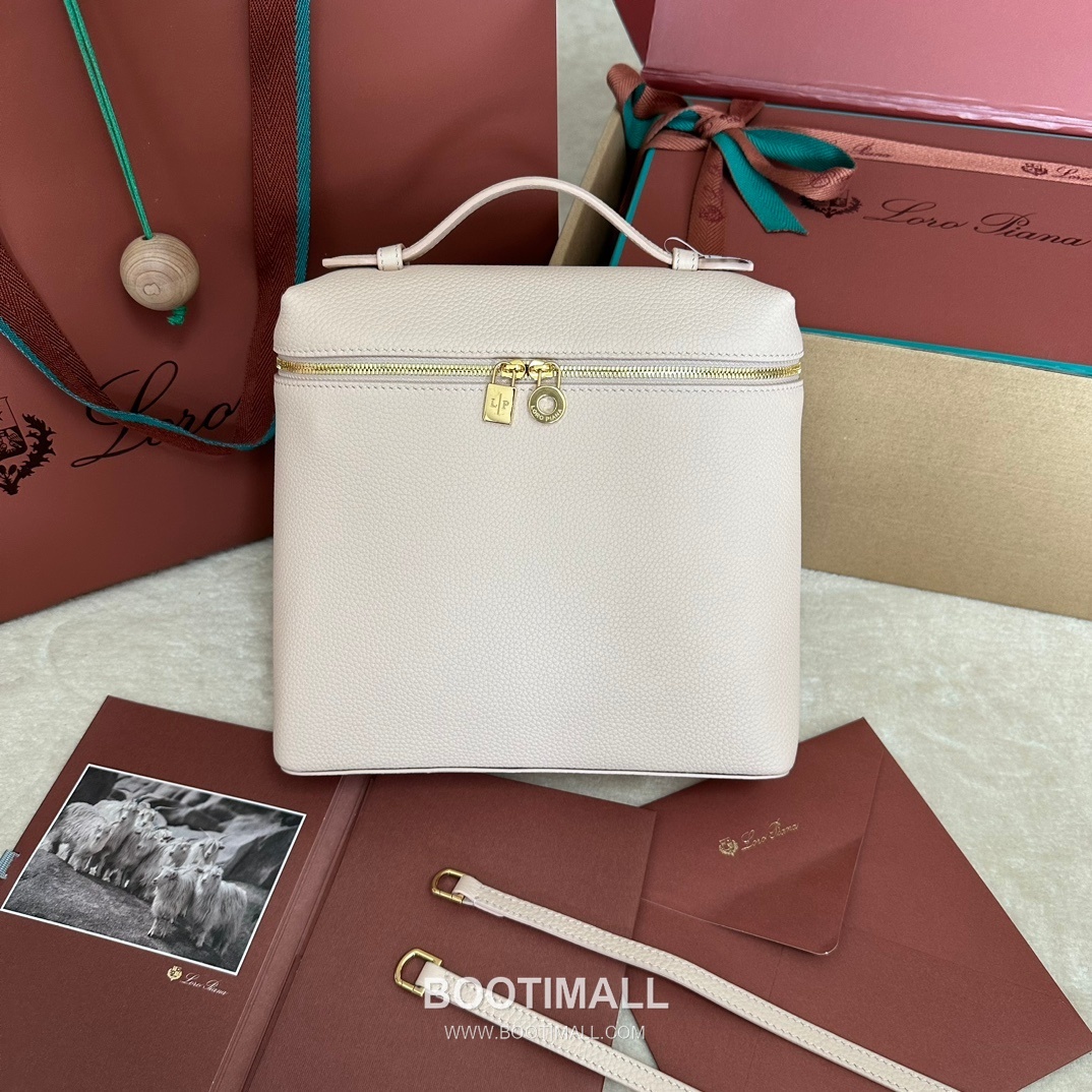 Loro Piana Extra Pocket Backpack FAM6491 로로피아나 엑스트라 포켓 백팩 카프스킨 23.5cm 1