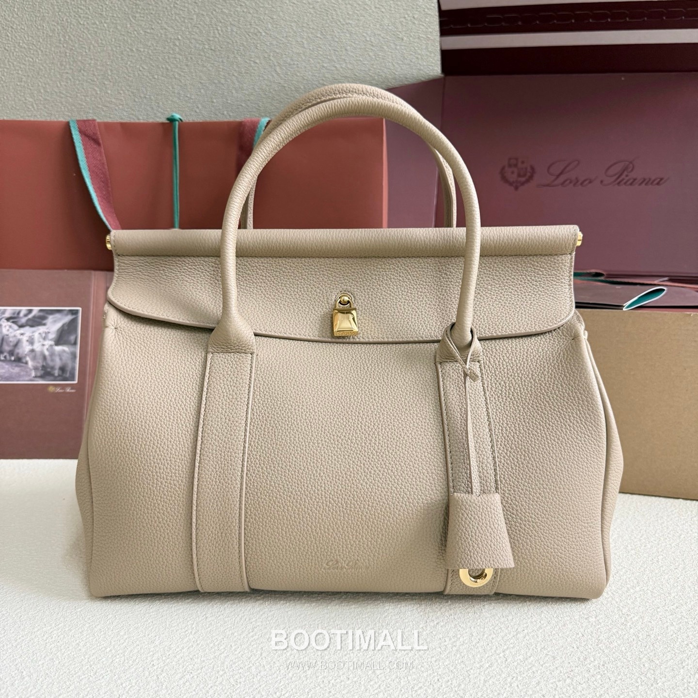 Loro Piana Loom L32 Medium Top Handle Bag 로로피아나 룸 L32 미디엄 토트백 카프스킨 33cm 1