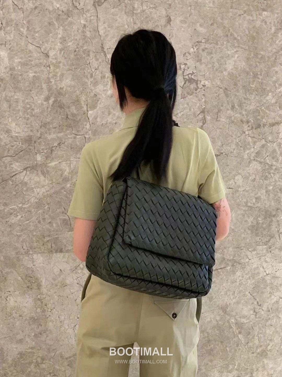 Bottega Veneta Cobble Intrecciato Woven Leather Shoulder Bag 보테가베네타 코블 인트레치아토 위빙 레더 숄더백 44cm 7