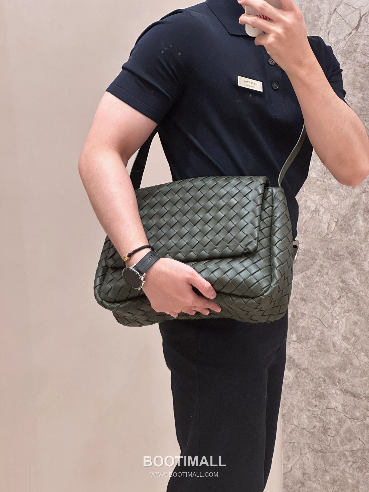 Bottega Veneta Cobble Intrecciato Woven Leather Shoulder Bag 보테가베네타 코블 인트레치아토 위빙 레더 숄더백 44cm 9