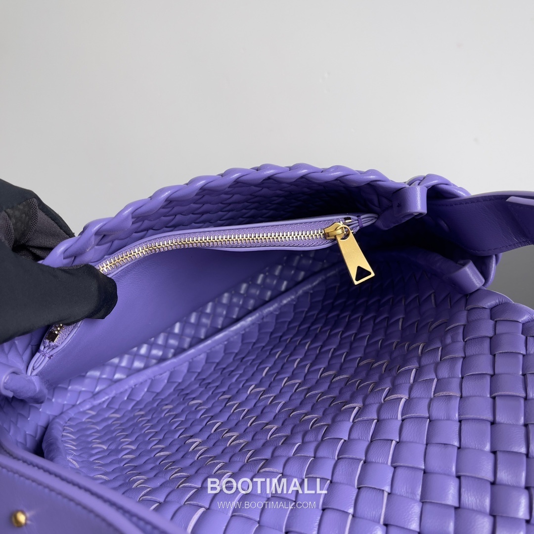 Bottega Veneta Small Cabat Intrecciato Woven Leather Shoulder Bag 보테가베네타 스몰 카바 인트레치아토 위빙 레더 숄더백 26cm 8