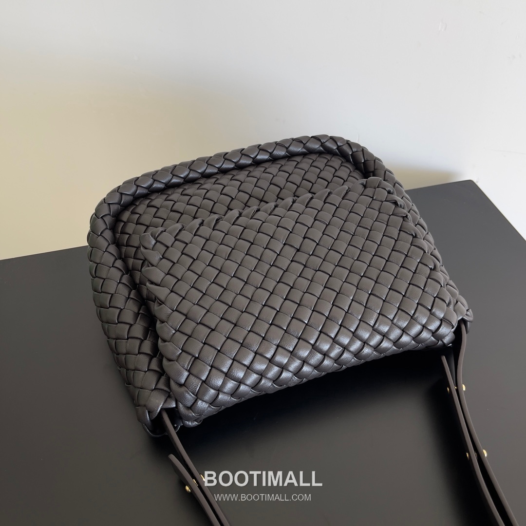 Bottega Veneta Small Cabat Intrecciato Woven Leather Shoulder Bag 보테가베네타 스몰 카바 인트레치아토 위빙 레더 숄더백 26cm 2