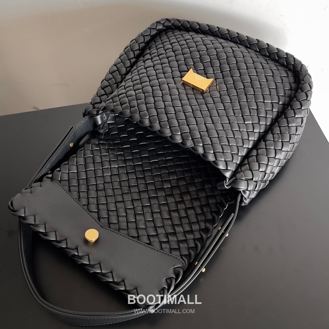 Bottega Veneta Small Cabat Intrecciato Woven Leather Shoulder Bag 보테가베네타 스몰 카바 인트레치아토 위빙 레더 숄더백 26cm 6