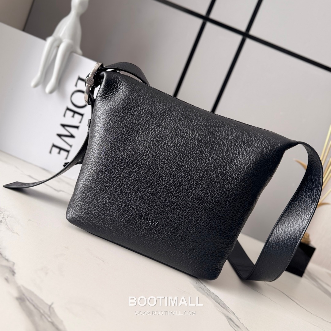 Loewe Loop Hobo 65256185 Grained Calfskin Shoulder Bag 로에베 루프 호보 65256185 그레인드 카프스킨 숄더백 29cm 10