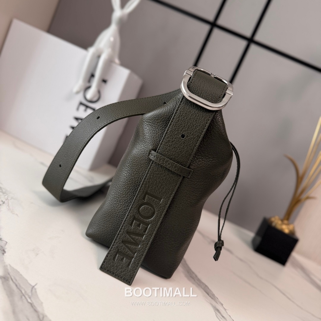 Loewe Loop Hobo 65256185 Grained Calfskin Shoulder Bag 로에베 루프 호보 65256185 그레인드 카프스킨 숄더백 29cm 13