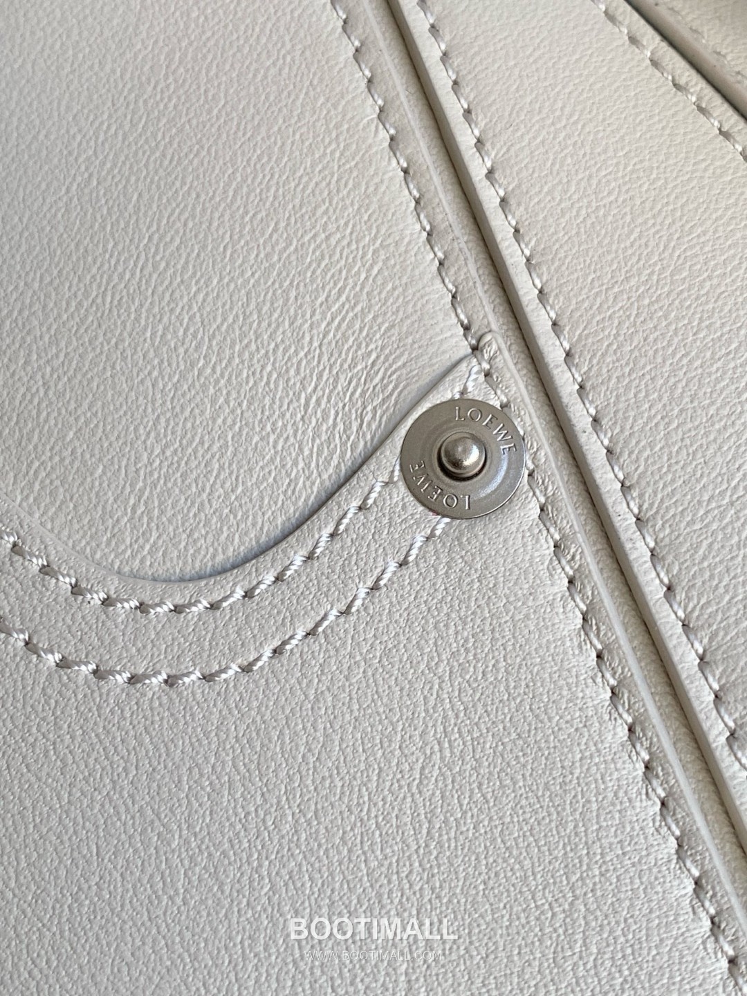 Loewe Panta Puzzle Small Shiny Calfskin Grey Handbag 로에베 판타 퍼즐 스몰 052557100 샤이니 카프스킨 그레이 핸드백 24cm 15