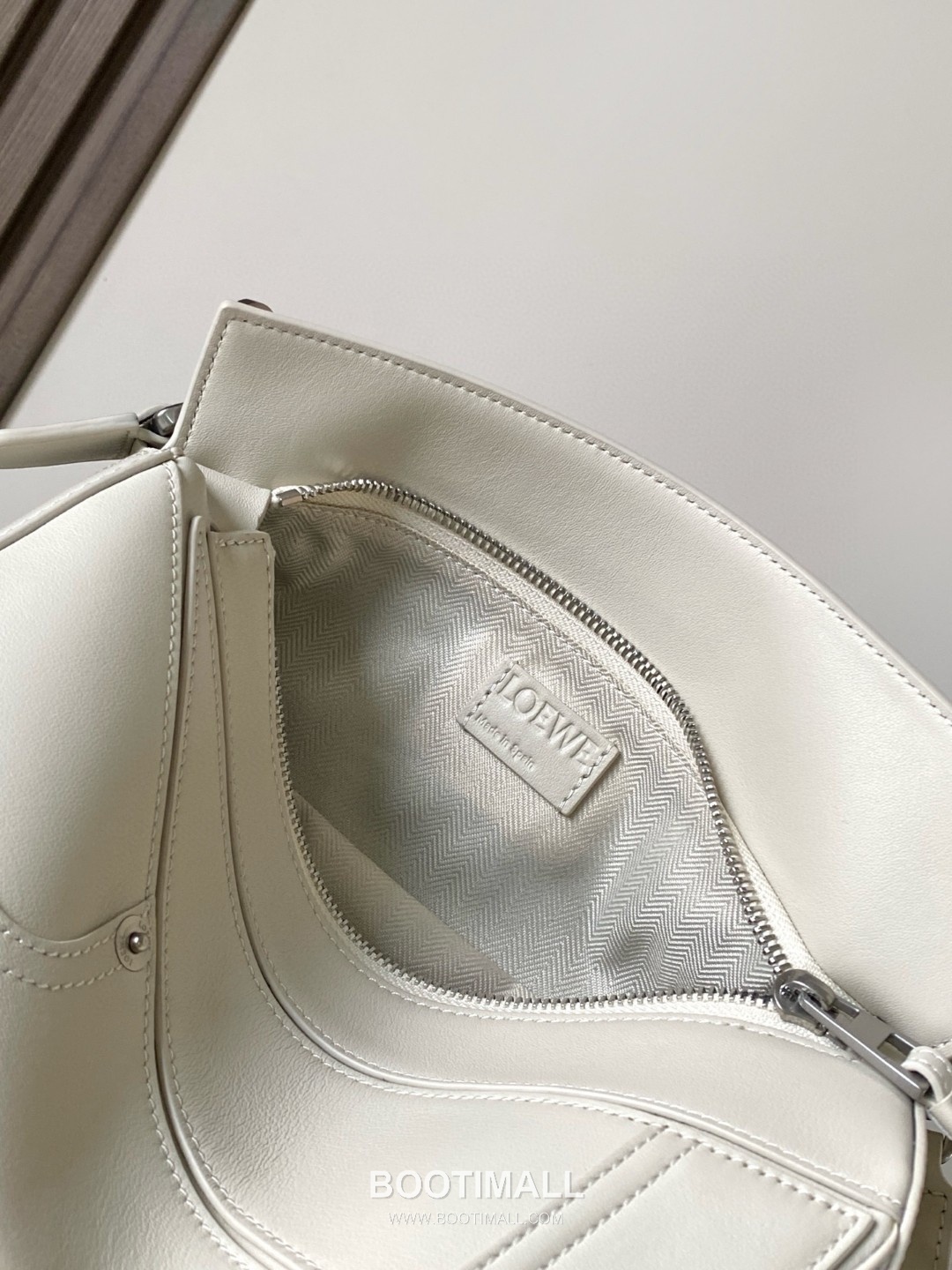 Loewe Panta Puzzle Small Shiny Calfskin Grey Handbag 로에베 판타 퍼즐 스몰 052557100 샤이니 카프스킨 그레이 핸드백 24cm 17